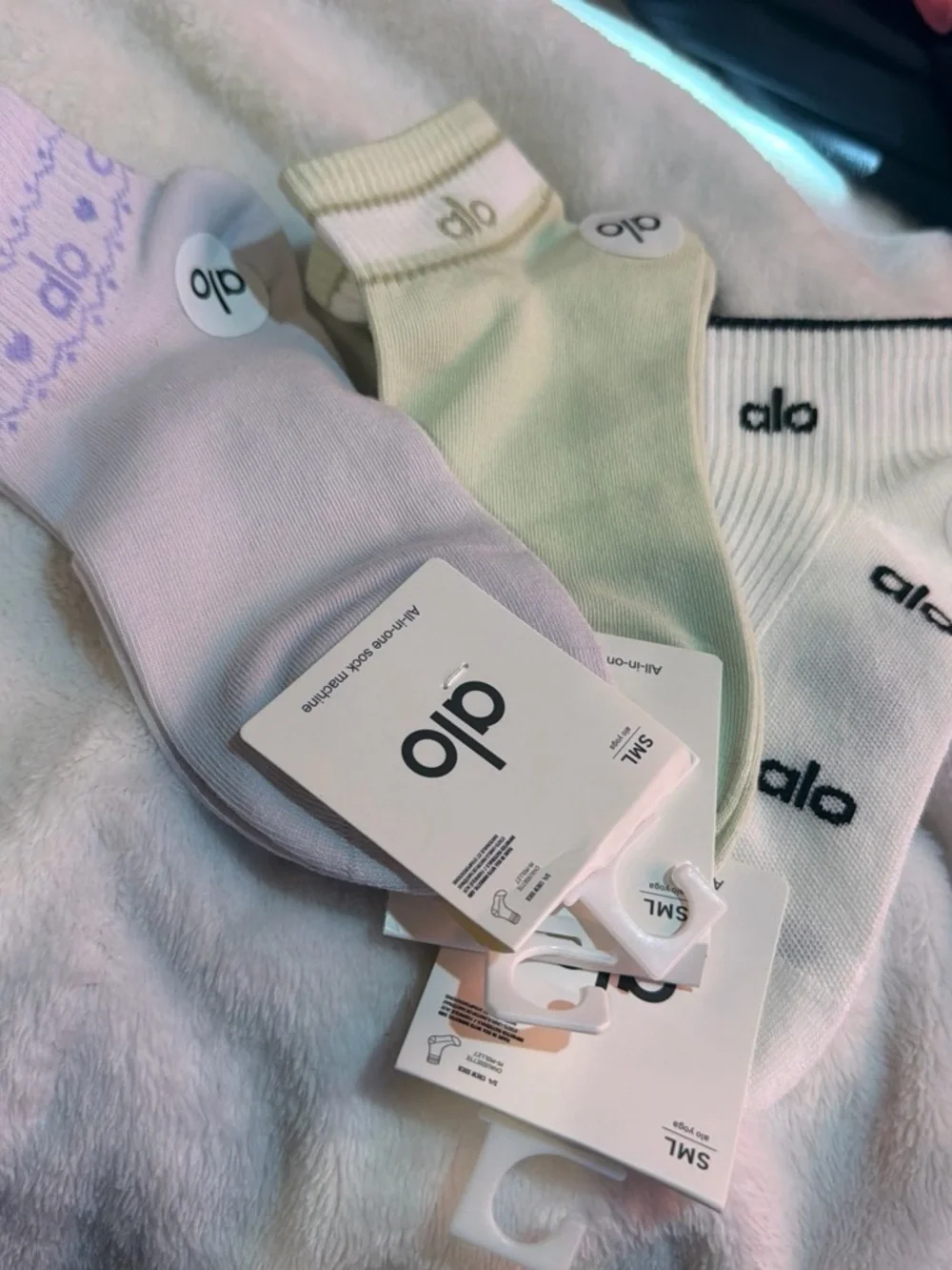 ALO Yoga women Cut Sock 3-Pack — White, Light Green, Lavender